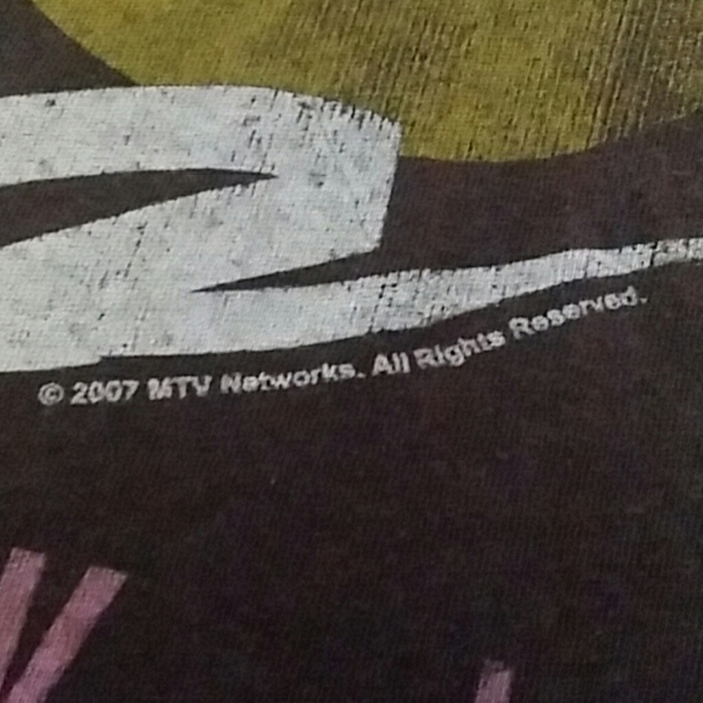 T-Shirt - Picture 4 of 4